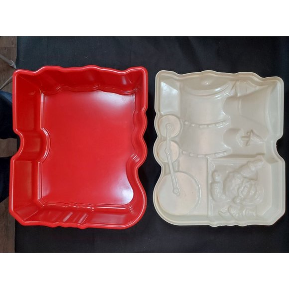 Vintage Christmas Cookie Container Plastic Santa Workshop Collectible Ullman - Picture 5 of 5